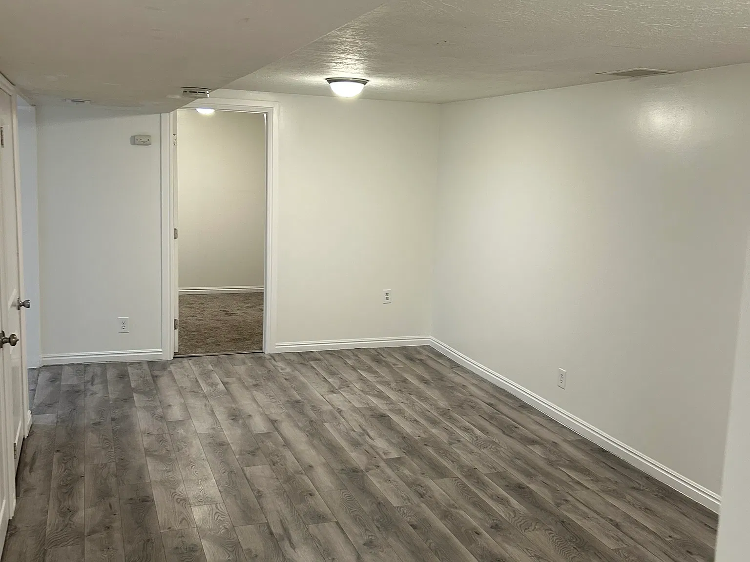 3 bed, 1000 sqft, $1,950 — Photo 4