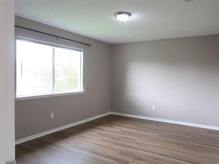 20714 Morning Creek Dr — Photo 47