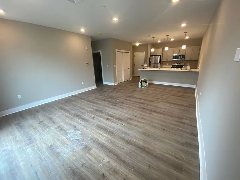 105 Morris Apartments — Photo 10