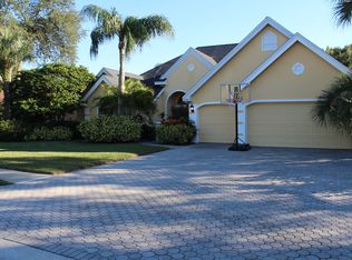8642 Centre Ct, Seminole, FL 33777