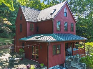 84 Mountain Rd, Irvington, NY 10533