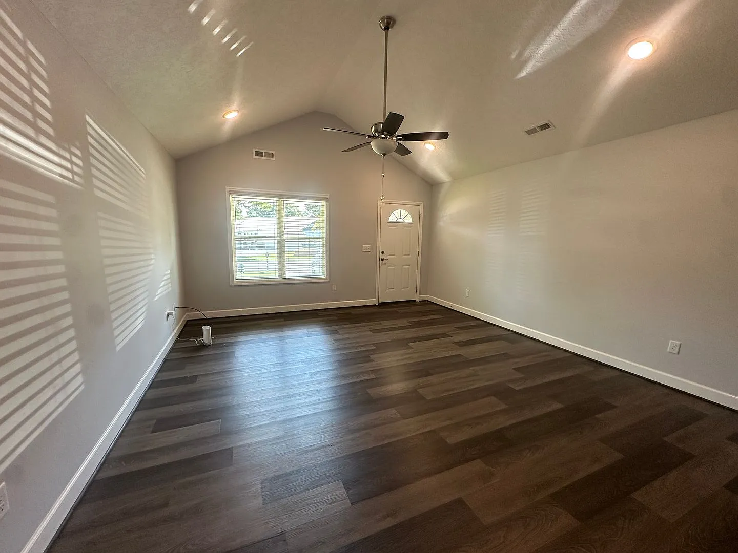 3-Bedroom Home Near Oxford Lake! — Photo 3