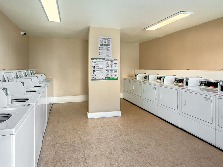 Stardust Villa Apartments — Photo 5