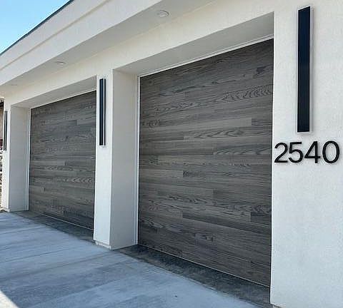 3rd image of 2540 Cliffwood Dr