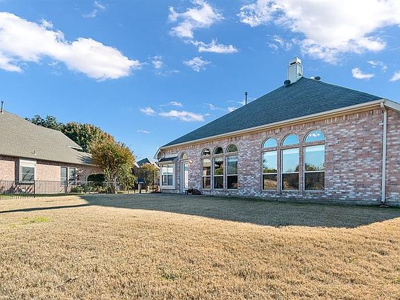 5th image of 2801 Royal Troon Dr
