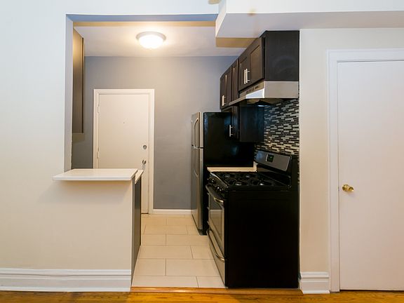 4th image of 5235 N Winthrop Ave APT 4