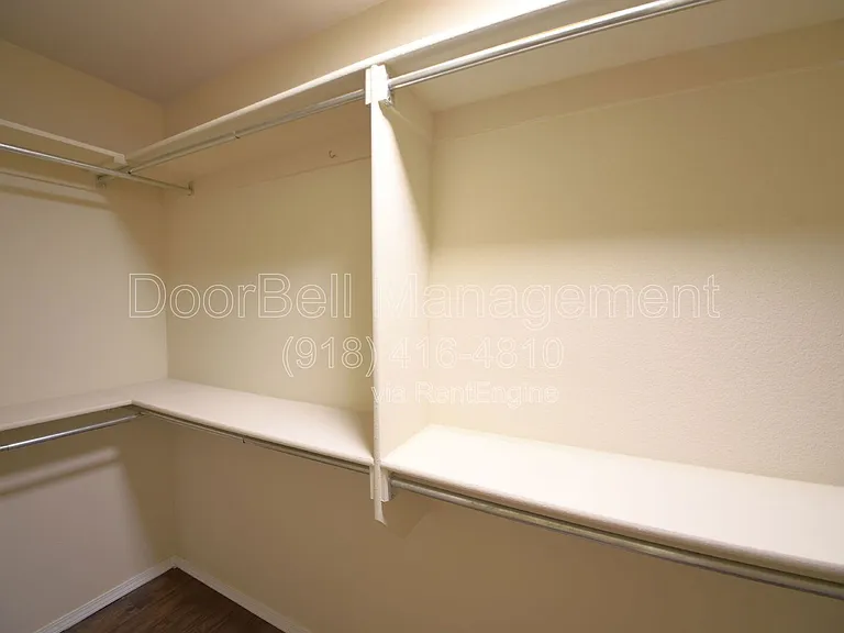 89 W Fairlane Ct — Photo 19