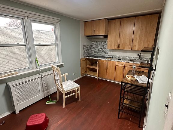 2nd image of 8047 257th St