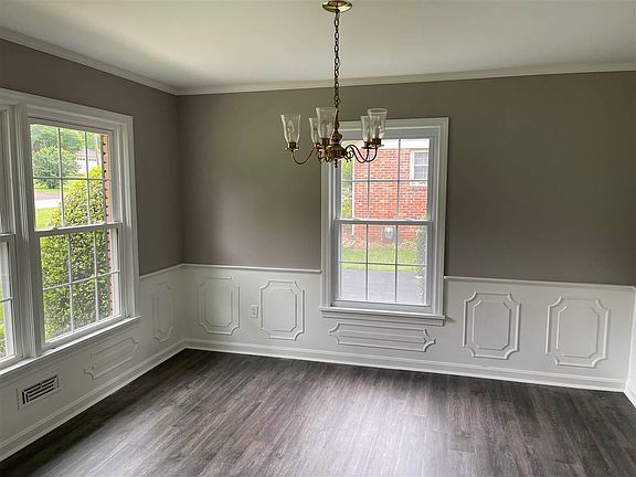 5th image of 470 Brentmoor Ave