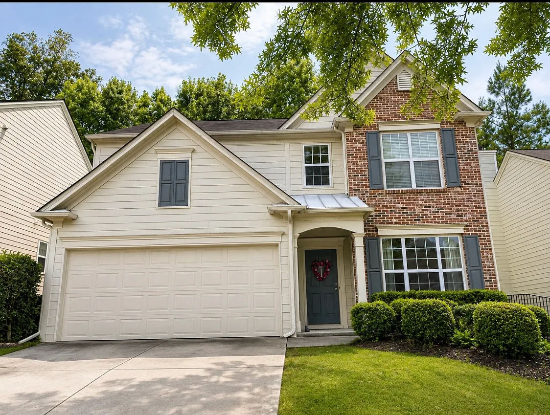 4 bed, 2.5 bath, 2124 sqft, $2,495 — Photo 1