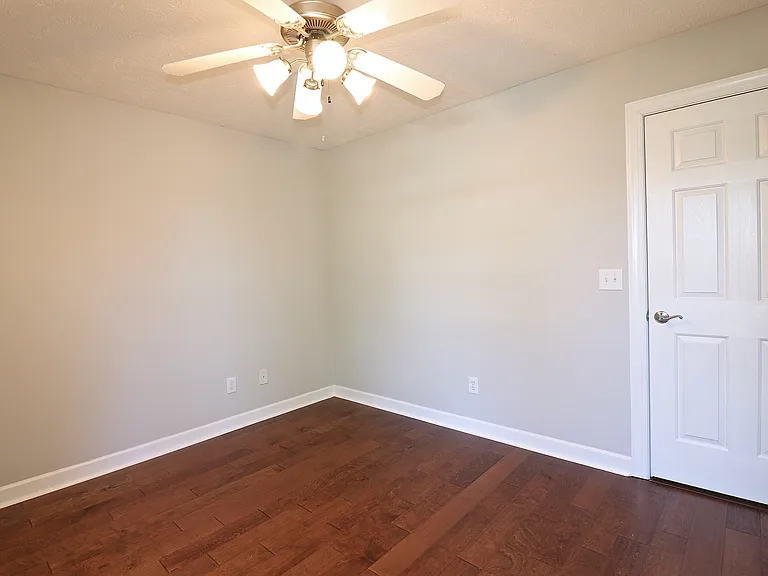 195 Russet Ct — Photo 26