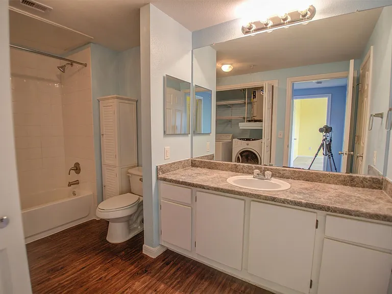 2320 Gracy Farms Ln #1434 — Photo 17