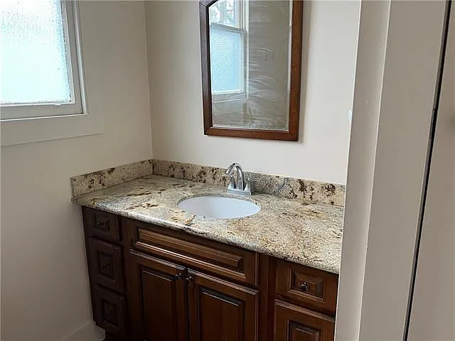 1216 Leonidas St — Photo 15