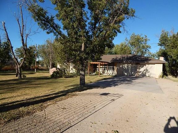5th image of 11555 N Loop Dr
