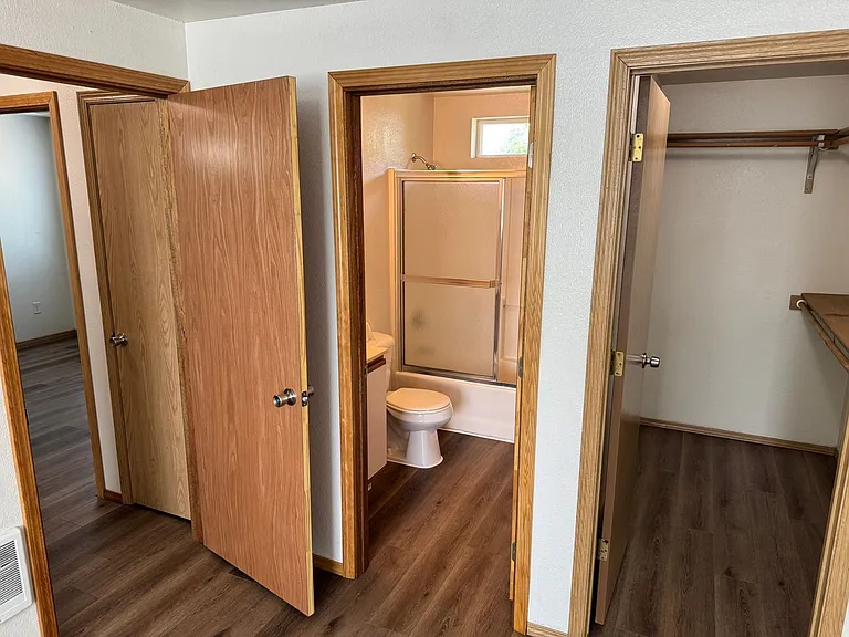 117 Lea Ave — Photo 24