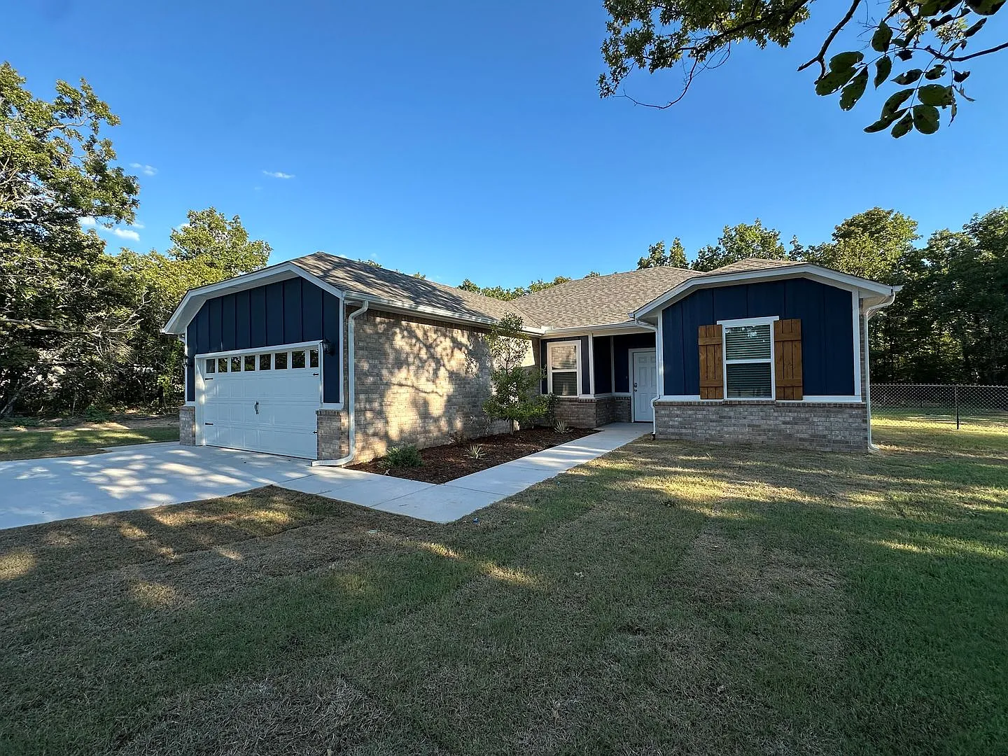 Country Living 3 Bedroom, 2 Bathroom on a 1.45 Acre Lot in Ridge Creek Addition! — Photo 3