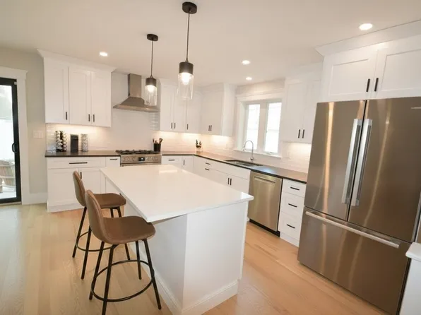 361 Salem St #2, Wakefield, MA 01880