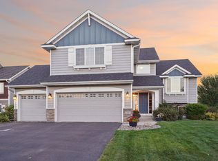 1385 Ridge Ln, Shakopee, MN 55379