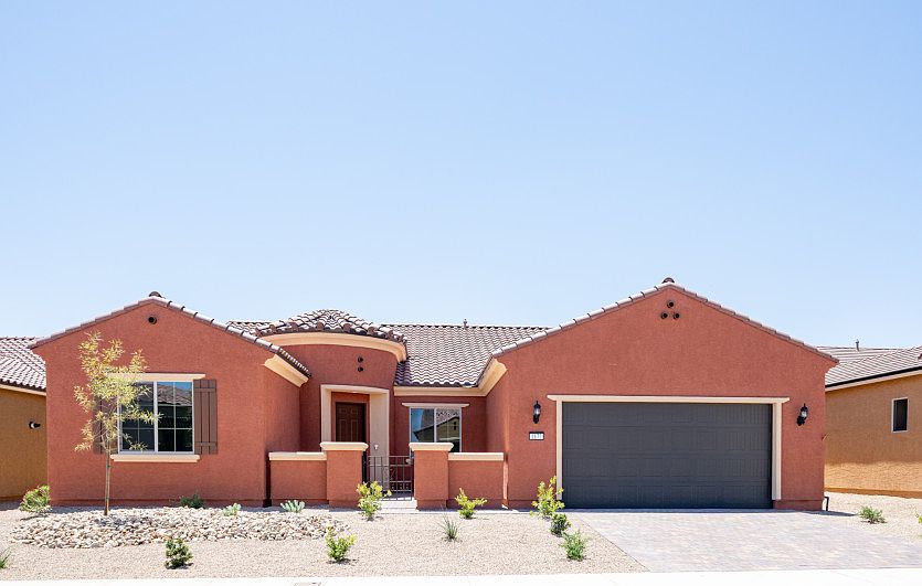 Serenity 11114 - Front Exterior