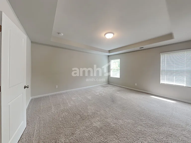 338 Winston Cir — Photo 9