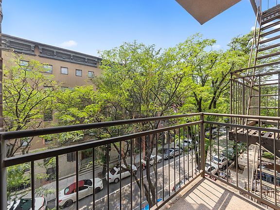 5th image of 447 W 47th St APT 7