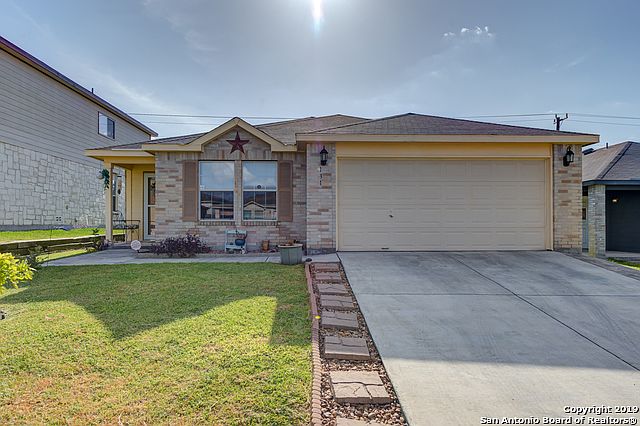 1st image of 131 Birchwood Bay