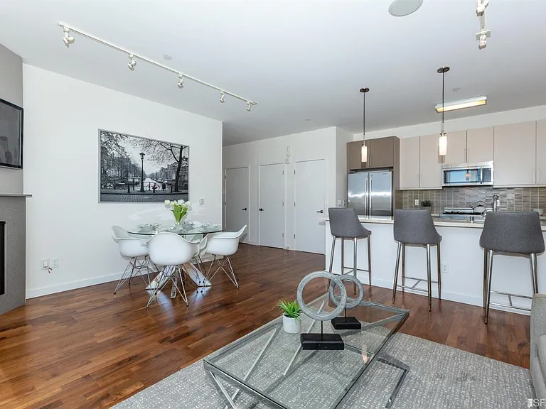 238 Olive St #401 — Photo 3