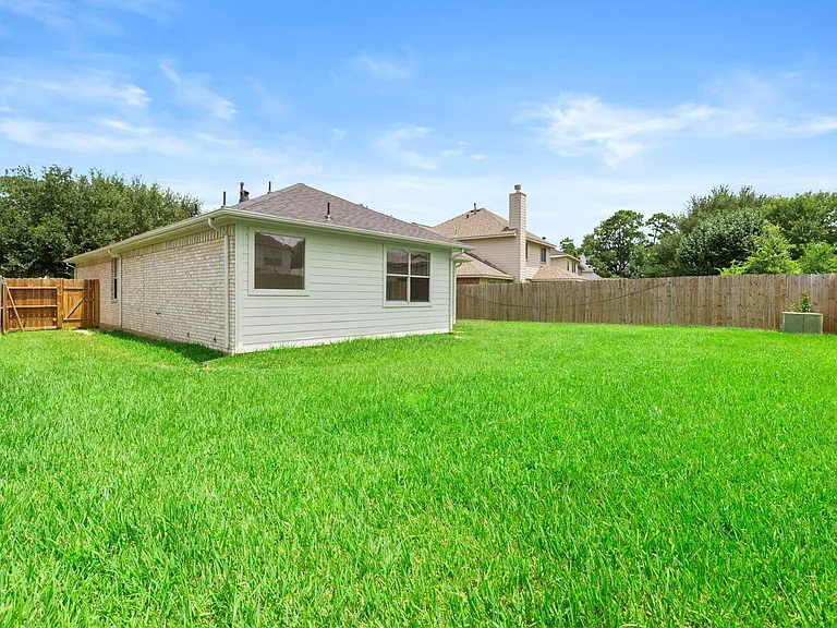 31719 Cattail Park Ct — Photo 23