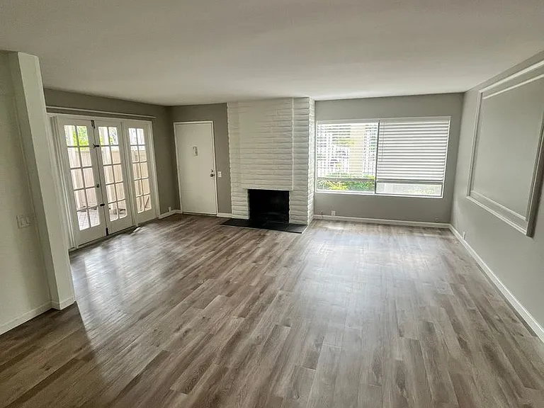 8126 Camino Tranquilo — Photo 5