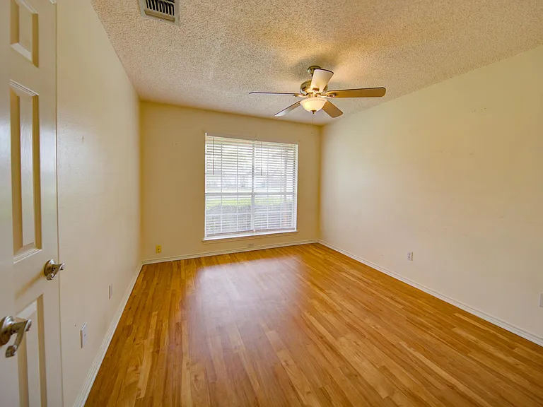 230 Cibolo Branch Dr — Photo 23