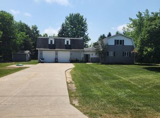 2323 Old Red Apple Rd, Manistee, MI 49660