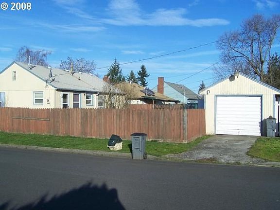 5th image of 2603 E 26th St