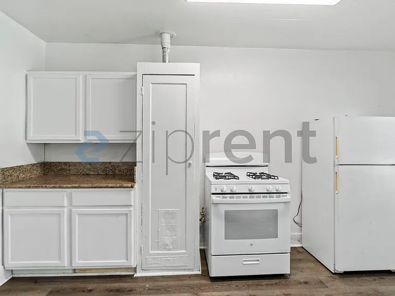 5917 Avenal Ave — Photo 8