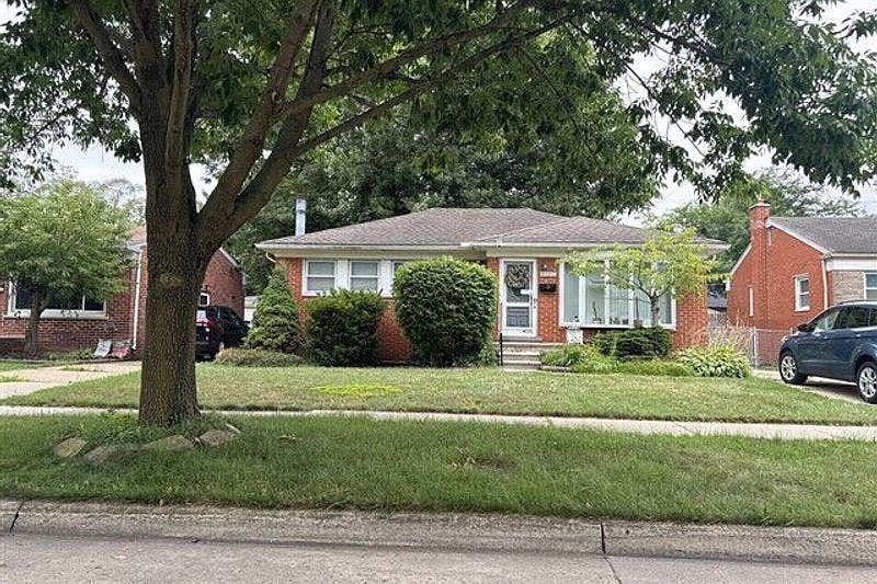 1st image of 22124 Love St