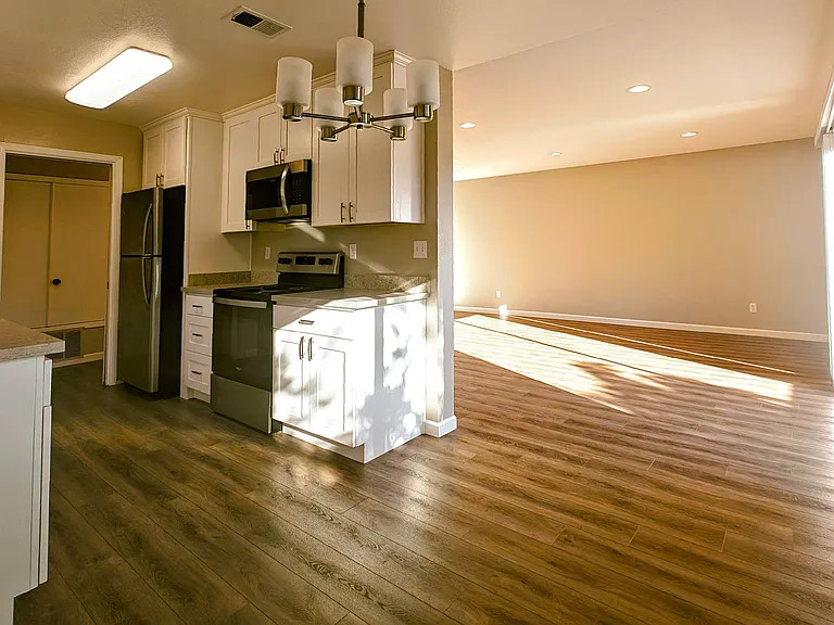 1079 Mohr Ln #D13 — Photo 19