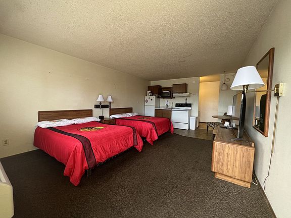 3rd image of 4750 8th St S #17246354