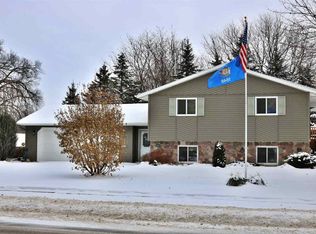 630 Jefferson Ave, Omro, WI 54963