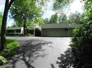 7225 Deerhill Dr, Clarkston, MI