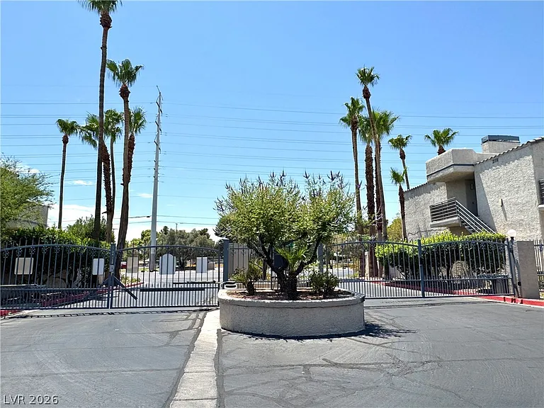 6250 W Flamingo Rd #48 — Photo 30