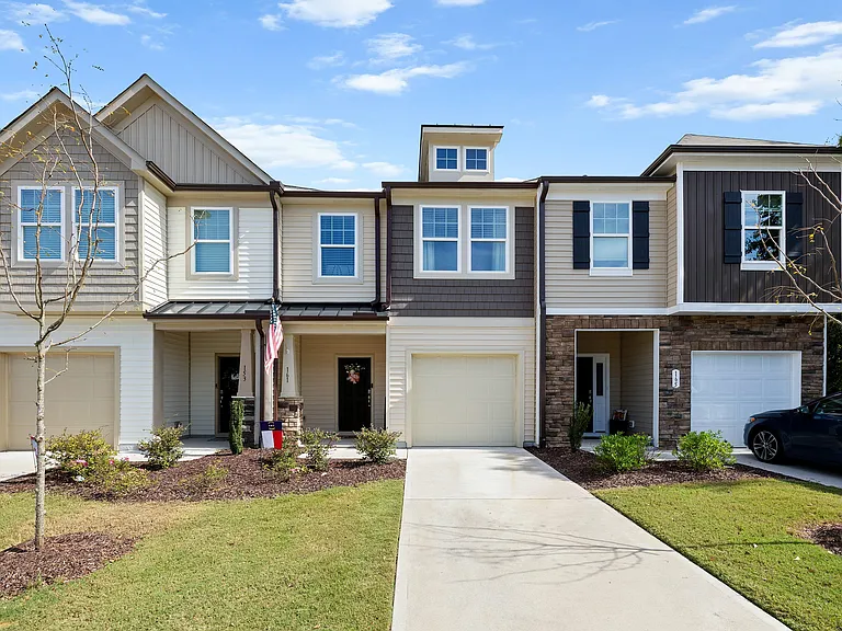 161 Wildflower Cir — Photo 1