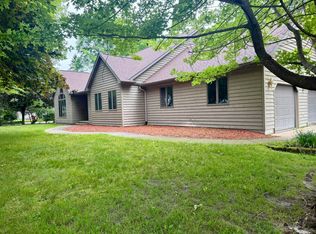 1020 Lakeside Dr, Tomah, WI 54660