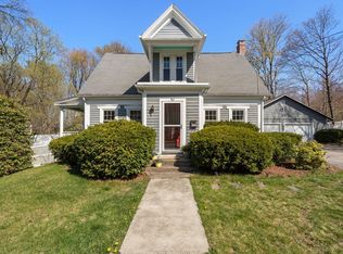 52 Pleasant St, Franklin, MA 02038