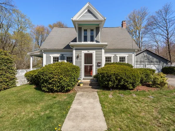 52 Pleasant St, Franklin, MA 02038