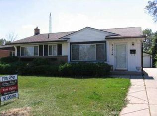 21318 Masonic Blvd, Saint Clair Shores, MI