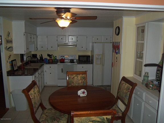 5th image of 518 Royal Tern Dr
