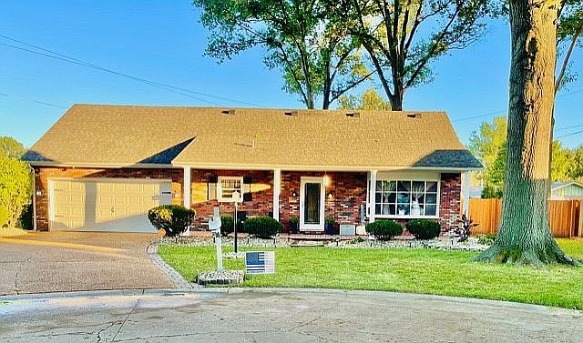 1st image of 2184 Northland Dr