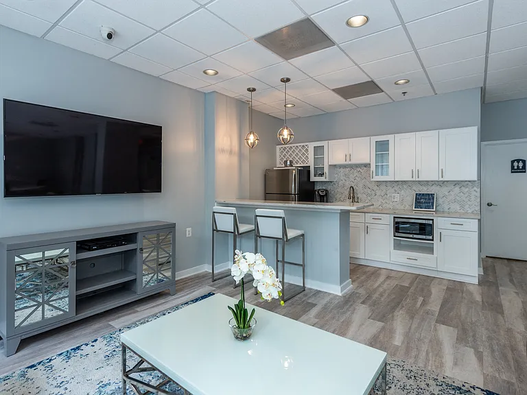 The 1201 Apartments — Photo 44