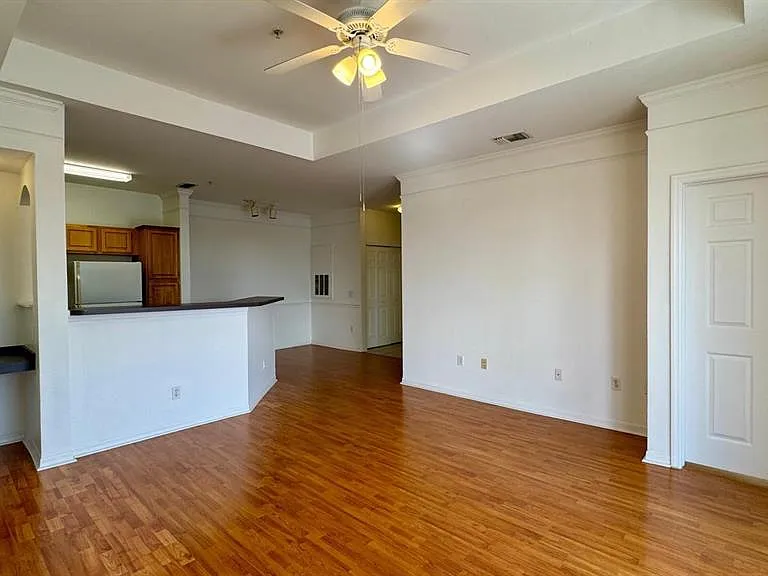 6413 Astor Village Ave #309 — Photo 5