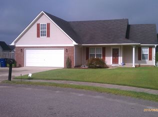 118 Garfield Dr, Raeford, NC 28376