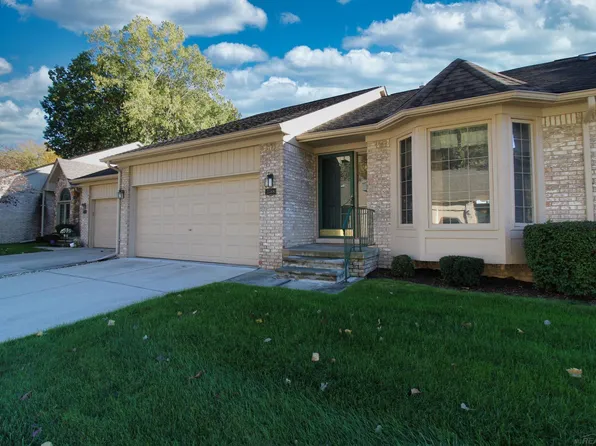 15568 Austin Ave, Clinton Township, MI 48035